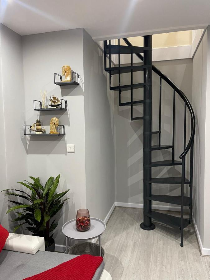 Unique Duplex Apartment Free Parking Free Wi-Fi 6 Minutes From Leeds City Centre Eksteriør billede